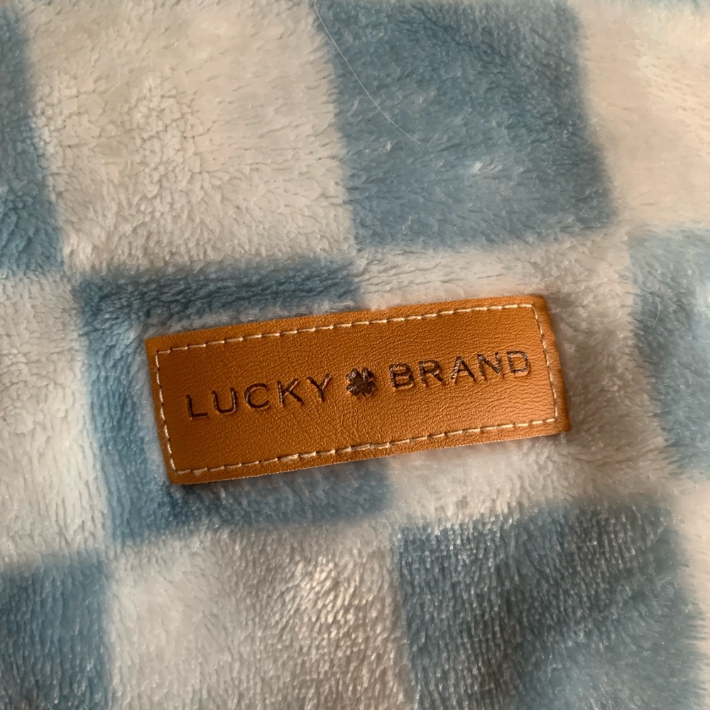 Lucky Brand Sky and Ivory Checkered Throw - Picture 2 of 5
